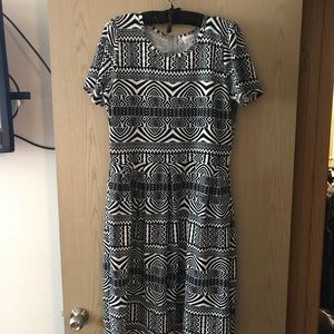 LuLaRoe black and white Amelia dress